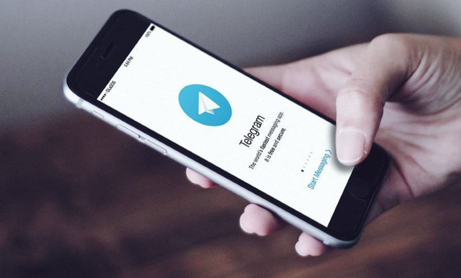 How to Use WhatsApp Web and Download Telegram on Your PC